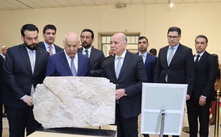 وزارة الثقافة والسياحة والآثار تتسلم قطع آثارية ومسكوكات من سويسرا.