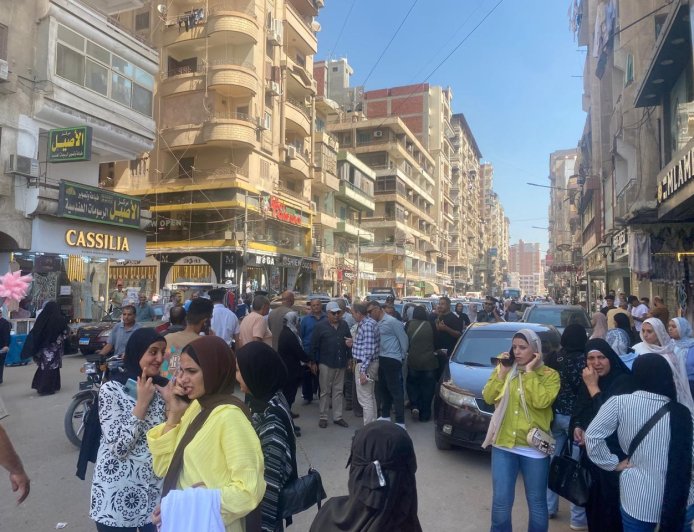 محافظ الدقهلية يتفقد محطة «الشيماء» بالترعة ويتجوّل منفردًا وسط الطلاب