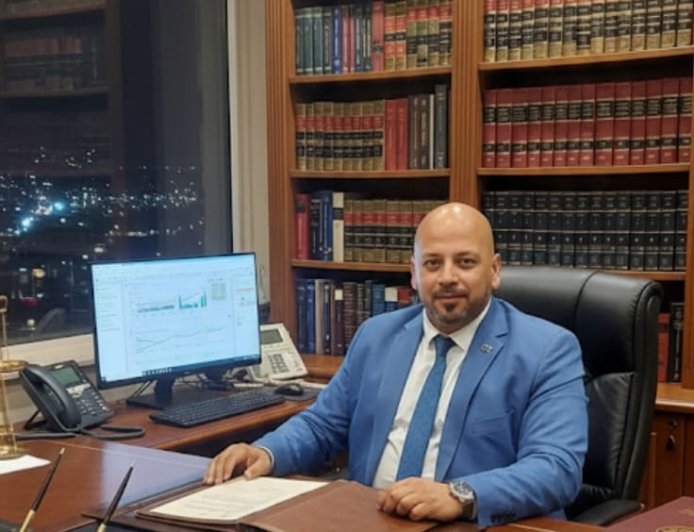 تصعيد قانوني غير مسبوق ضد وزير التربية والتعليم