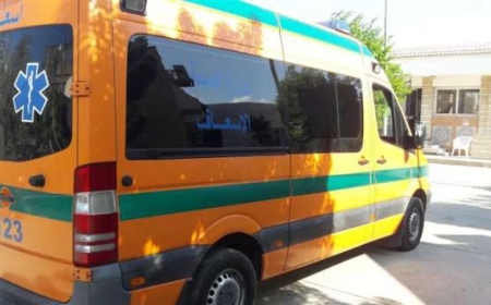 إصابة طبيبة وطفلة بين 5 مصابين في تصادم ملاكي وربع نقل بطريق أسيوط الصحراوي