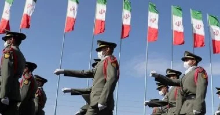 الحرس الثوري يعلن استهداف ناقلات نفط وتعطل القاعدة الأمريكية في الكويت